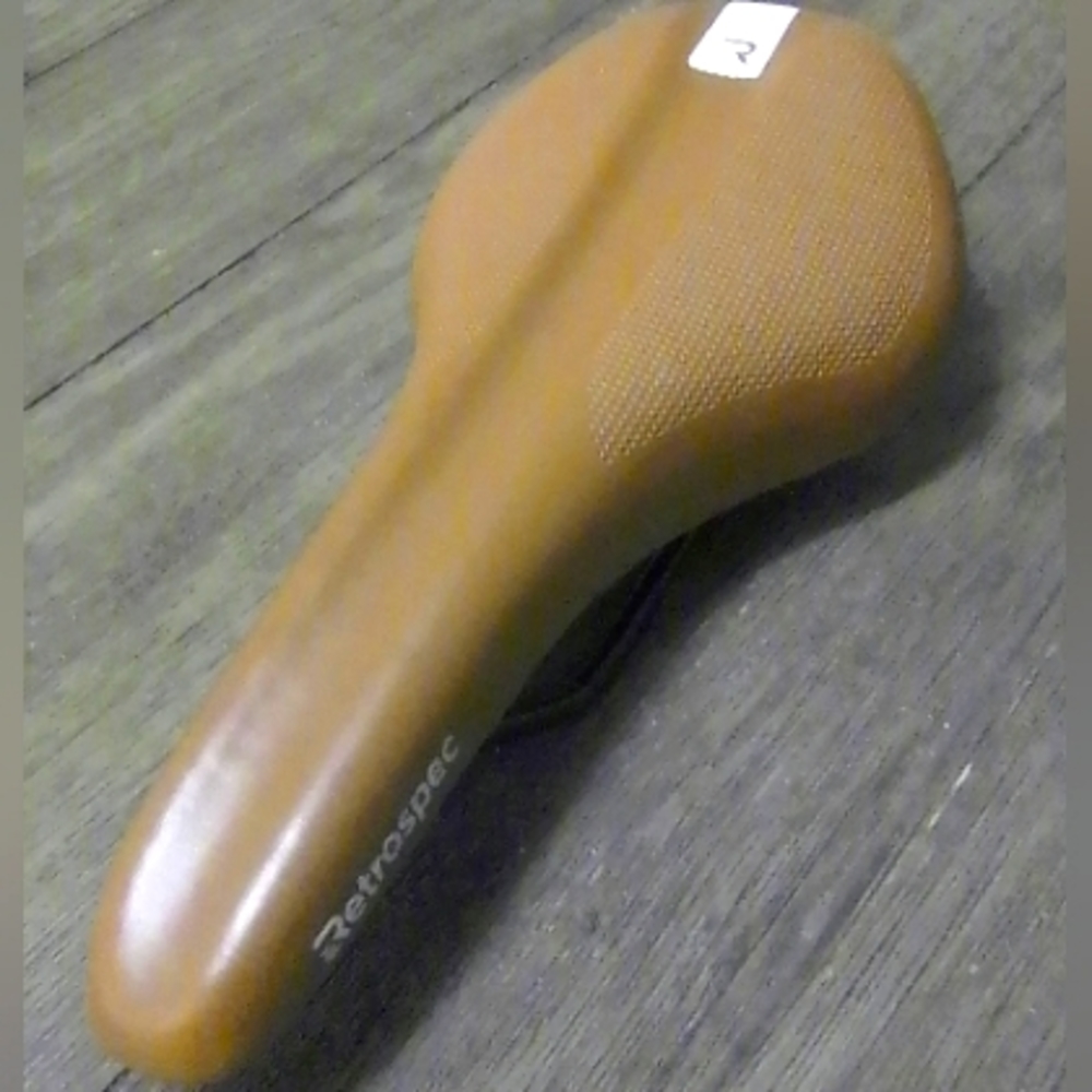 Retrospec bike saddle in light brown